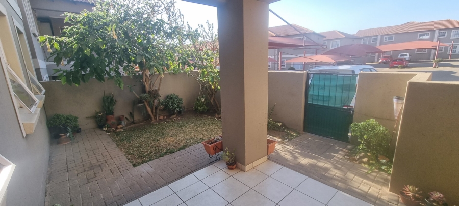 2 Bedroom Property for Sale in Rynfield A H Gauteng