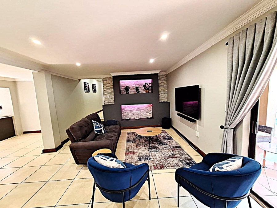 5 Bedroom Property for Sale in Hurlingham Gauteng