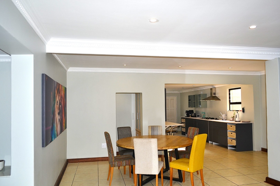 5 Bedroom Property for Sale in Hurlingham Gauteng