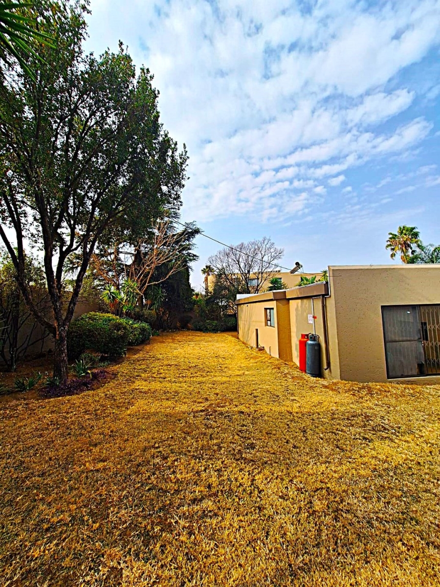 5 Bedroom Property for Sale in Hurlingham Gauteng