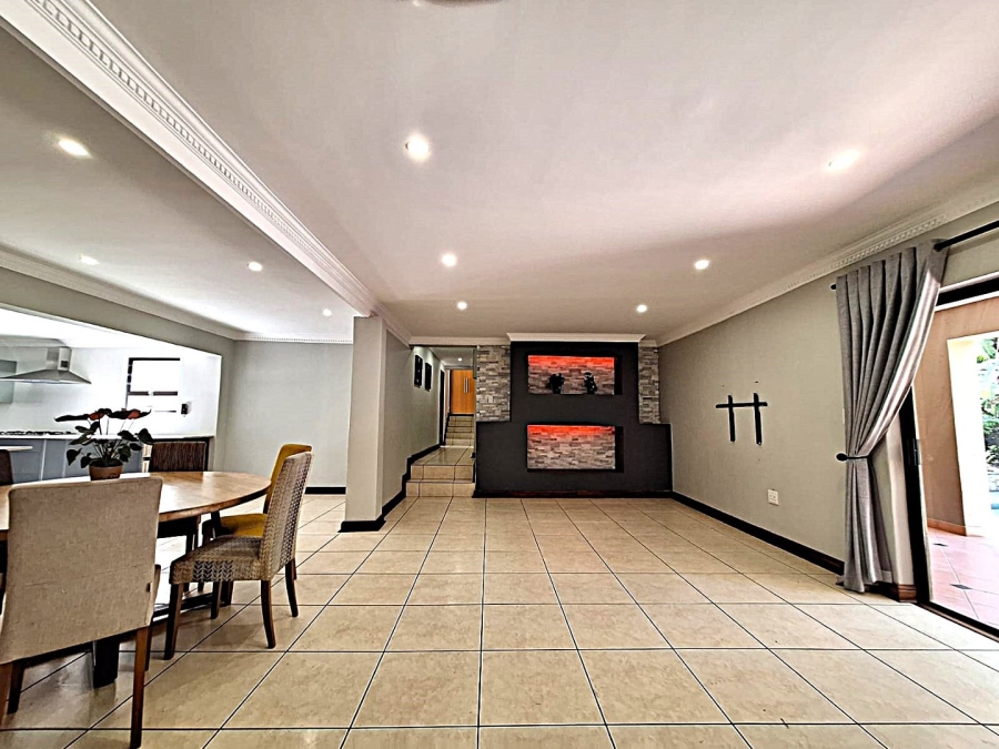 5 Bedroom Property for Sale in Hurlingham Gauteng