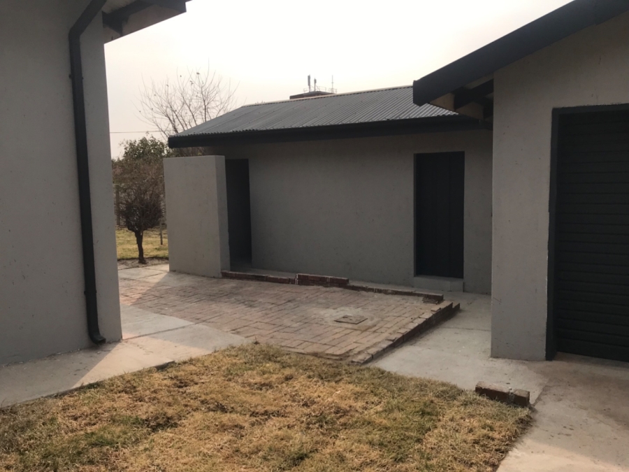 3 Bedroom Property for Sale in Kwaggasrand Gauteng