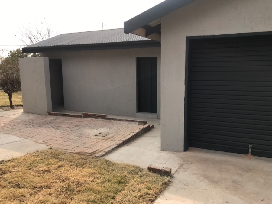 3 Bedroom Property for Sale in Kwaggasrand Gauteng