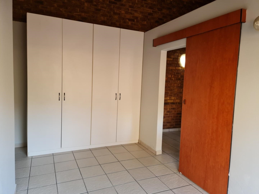 To Let 1 Bedroom Property for Rent in Eveleigh Gauteng