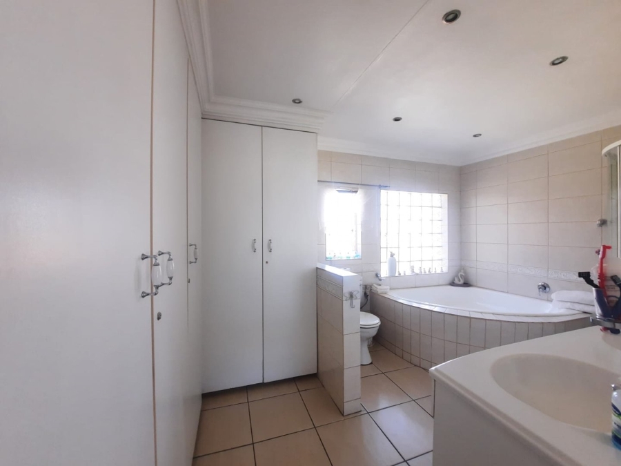 3 Bedroom Property for Sale in Bergbron Gauteng