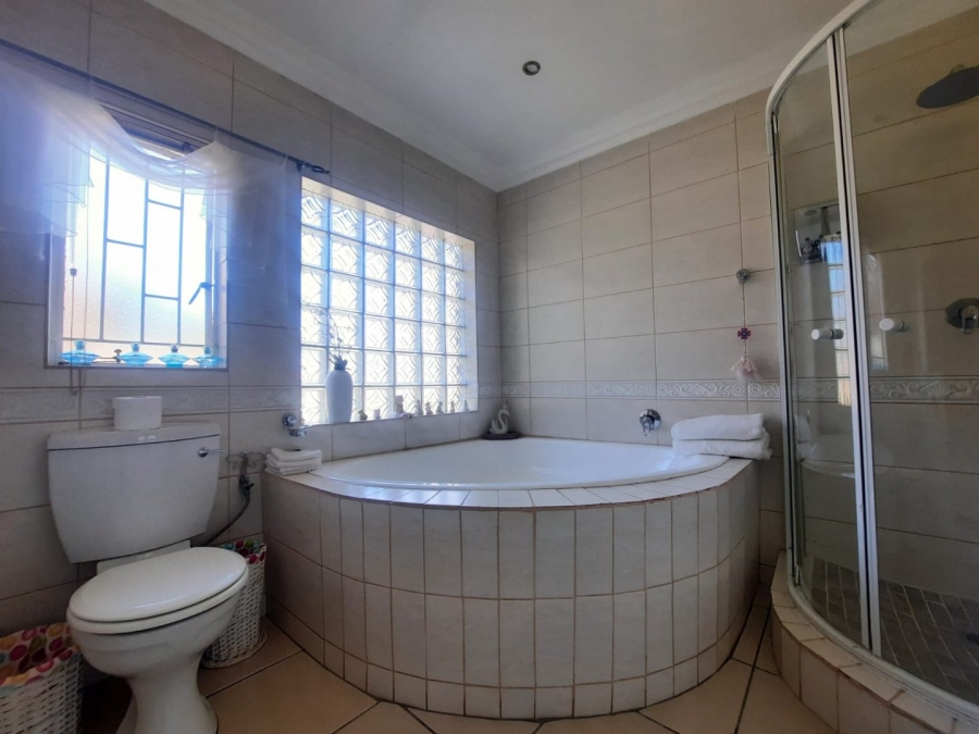 3 Bedroom Property for Sale in Bergbron Gauteng