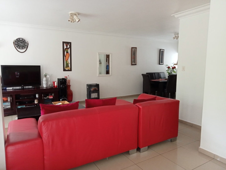 3 Bedroom Property for Sale in Kew Gauteng