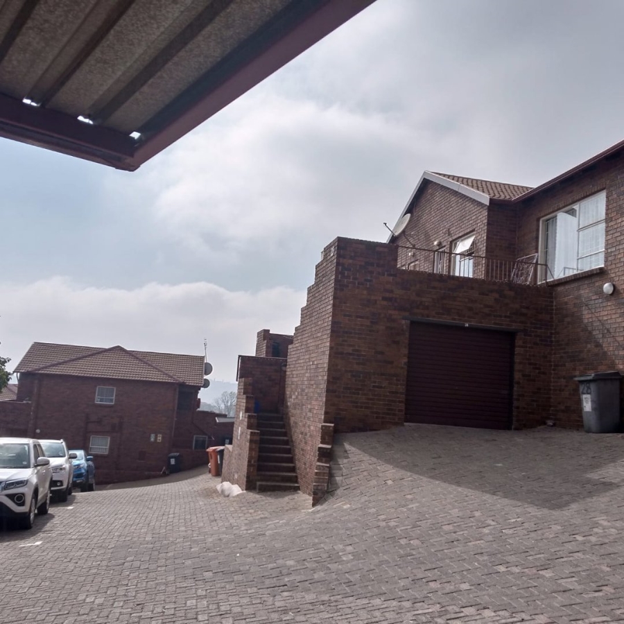 2 Bedroom Property for Sale in Wilro Park Gauteng