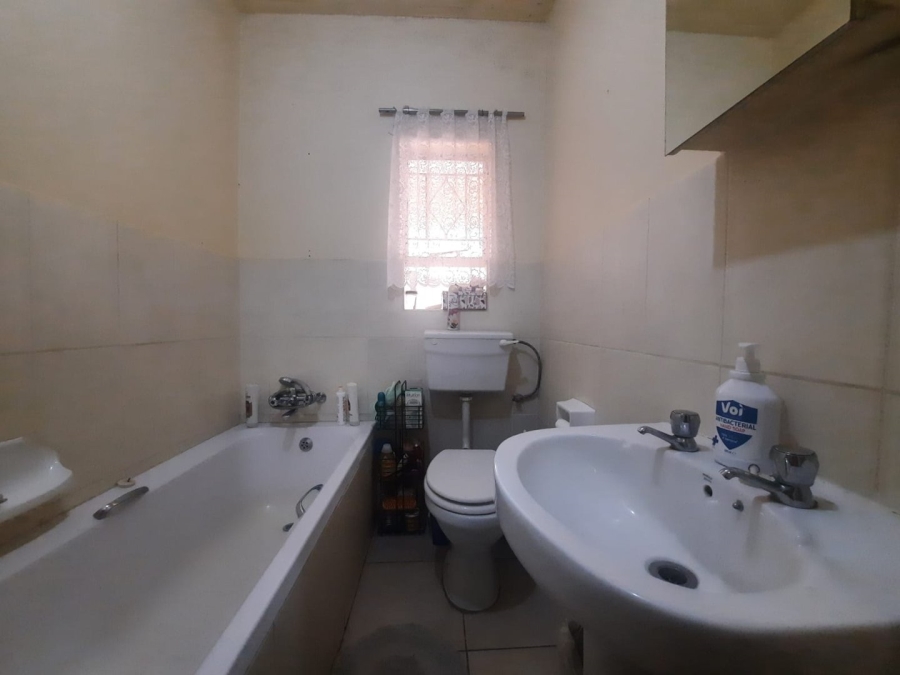 2 Bedroom Property for Sale in Florida Gauteng