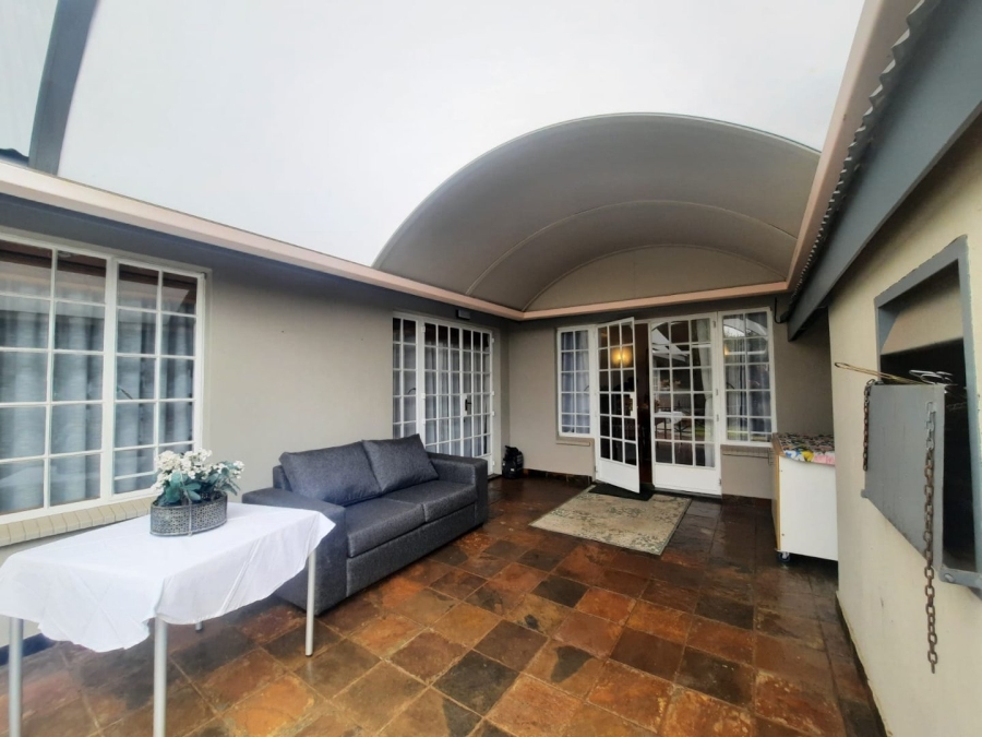 3 Bedroom Property for Sale in Rangeview Gauteng