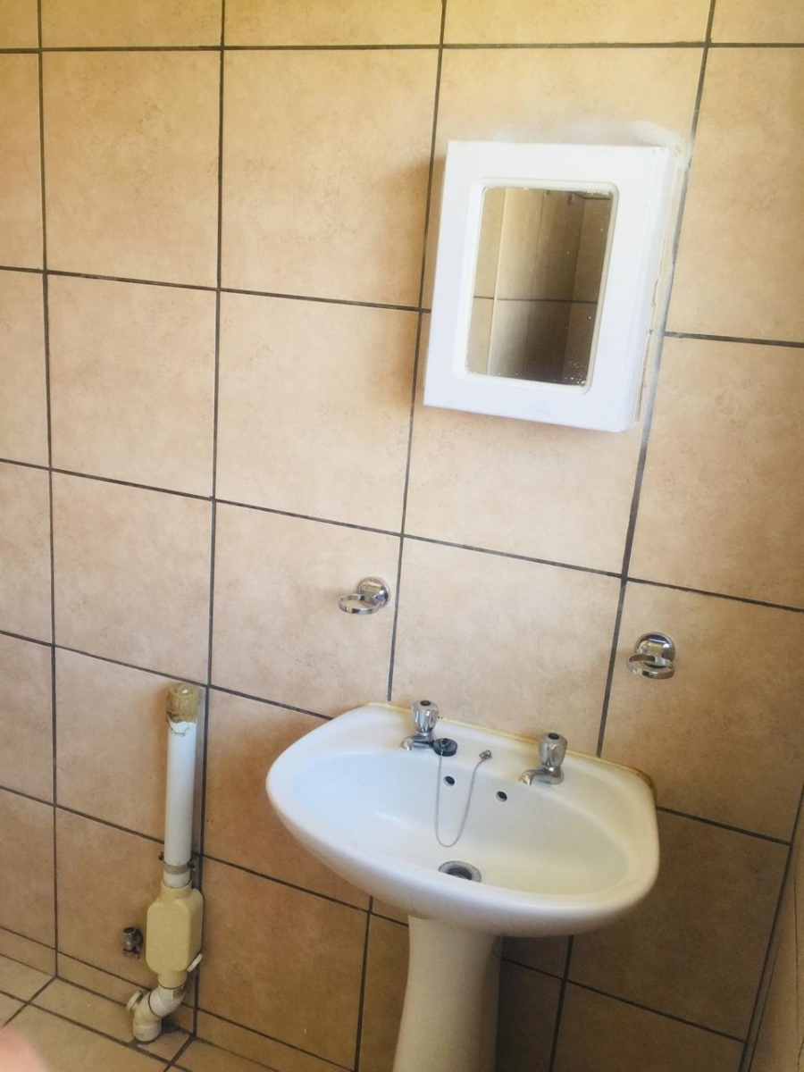 1 Bedroom Property for Sale in Comet Gauteng