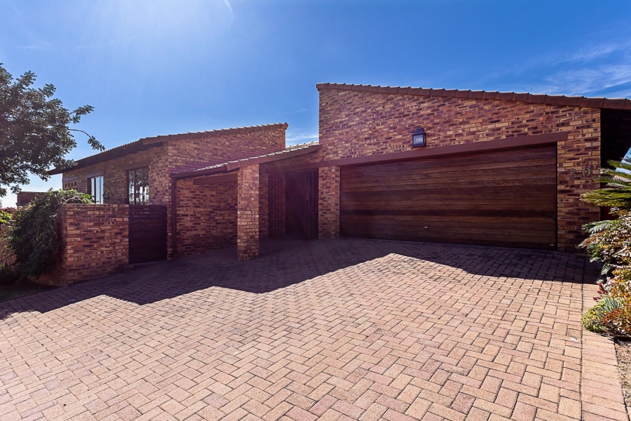 3 Bedroom Property for Sale in Bromhof Gauteng