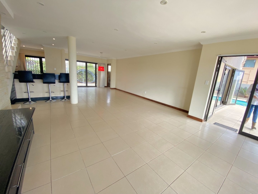 4 Bedroom Property for Sale in Roodekrans Gauteng