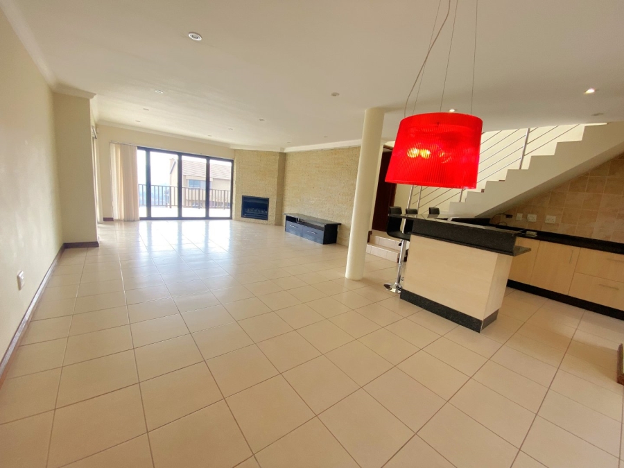 4 Bedroom Property for Sale in Roodekrans Gauteng