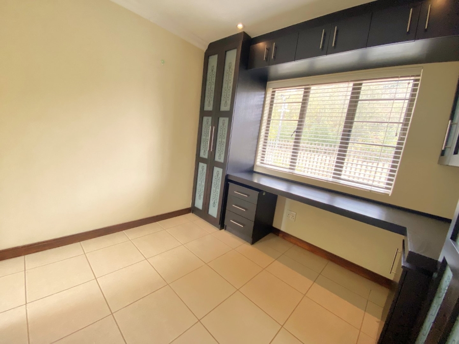 4 Bedroom Property for Sale in Roodekrans Gauteng