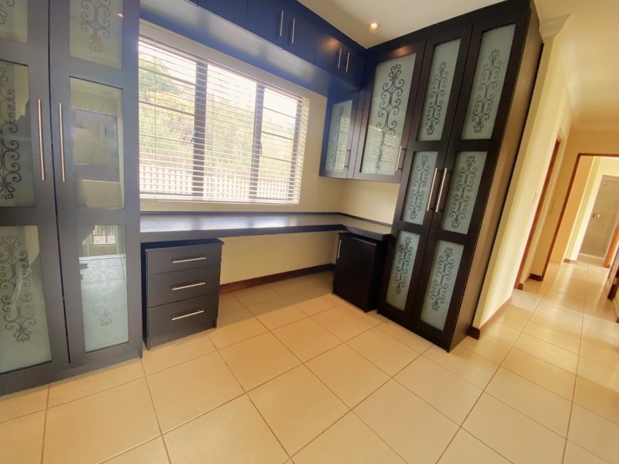 4 Bedroom Property for Sale in Roodekrans Gauteng