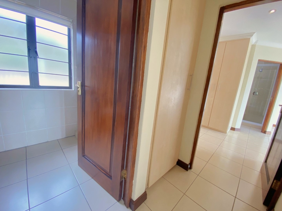 4 Bedroom Property for Sale in Roodekrans Gauteng