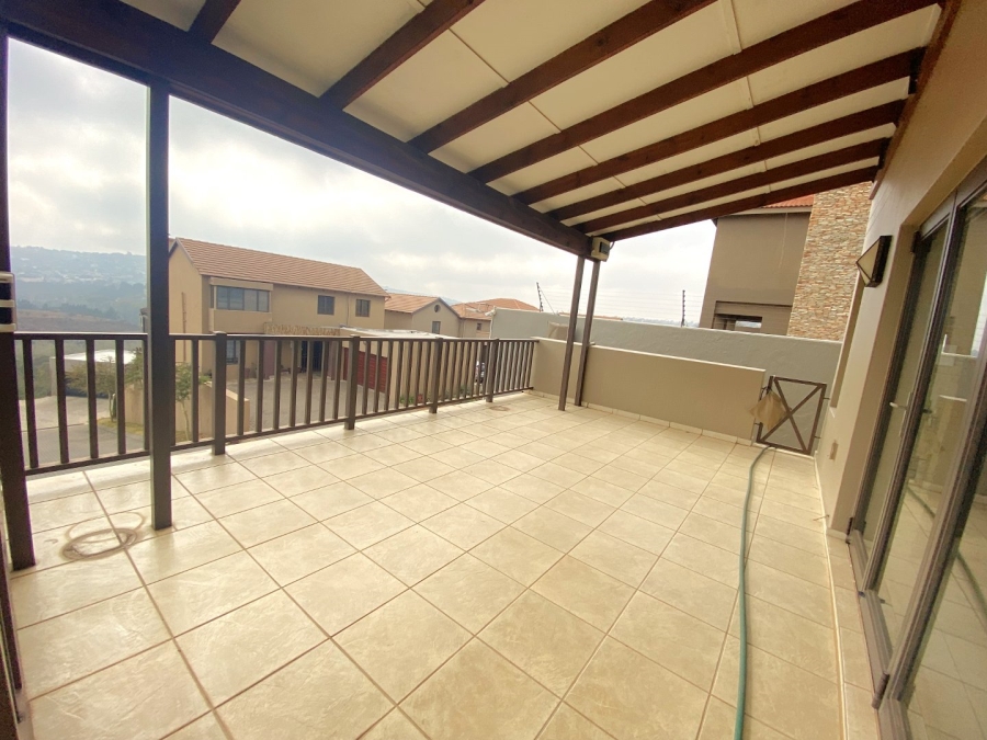 4 Bedroom Property for Sale in Roodekrans Gauteng