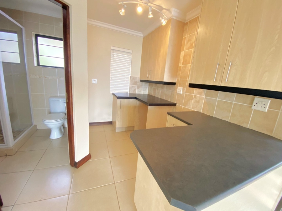 4 Bedroom Property for Sale in Roodekrans Gauteng