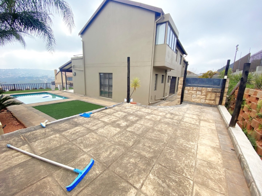 4 Bedroom Property for Sale in Roodekrans Gauteng