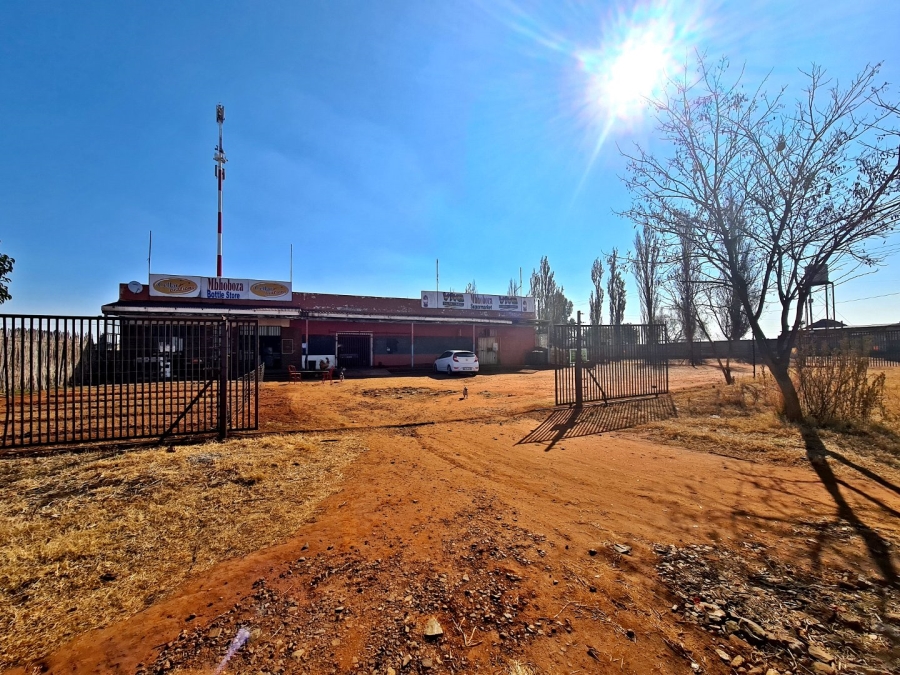 6 Bedroom Property for Sale in Endicott Gauteng