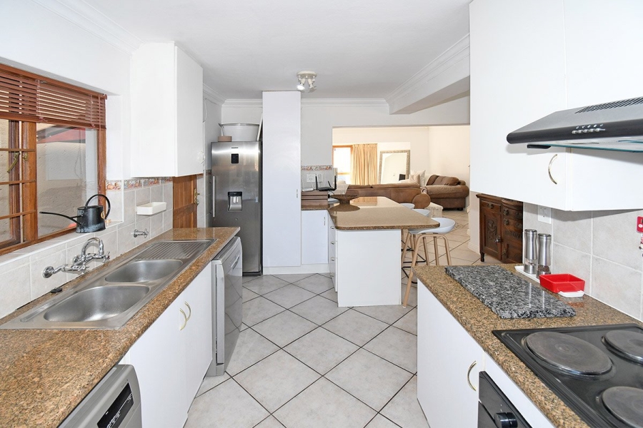 3 Bedroom Property for Sale in Sandringham Gauteng