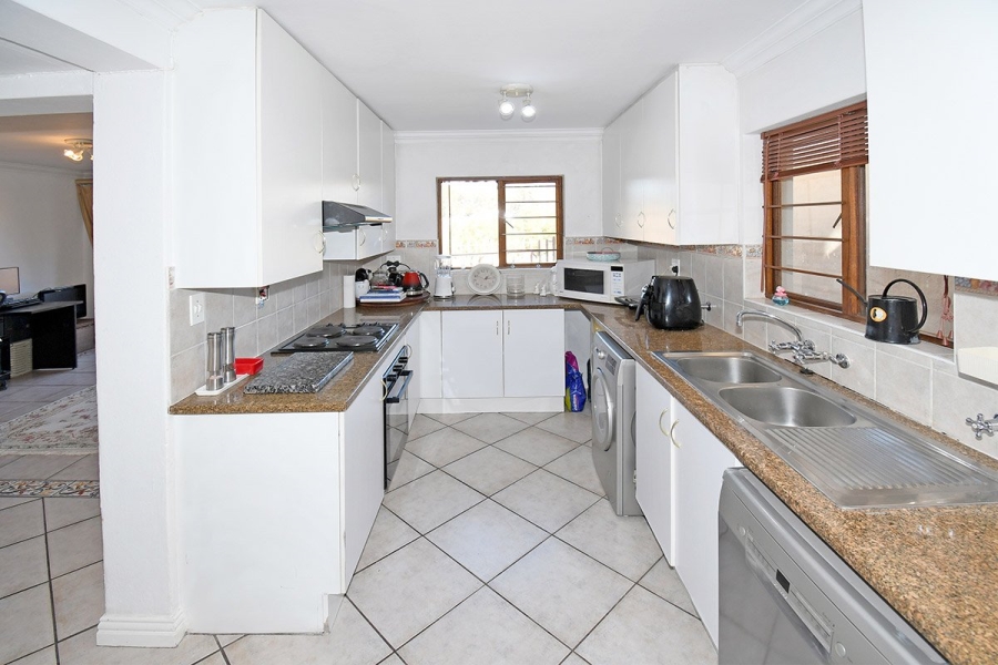 3 Bedroom Property for Sale in Sandringham Gauteng