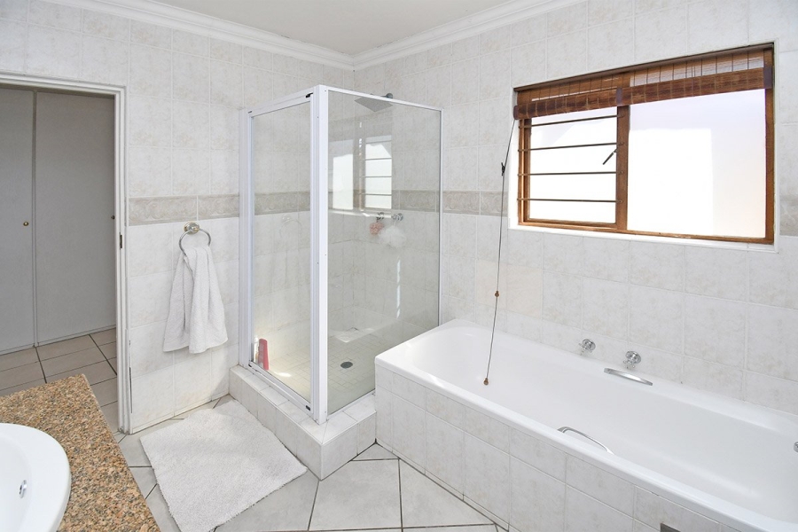 3 Bedroom Property for Sale in Sandringham Gauteng