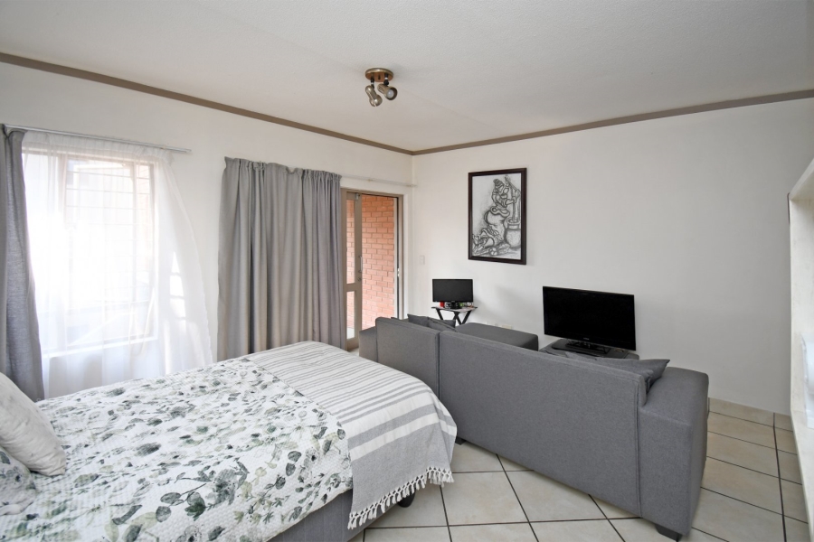 1 Bedroom Property for Sale in Paulshof Gauteng