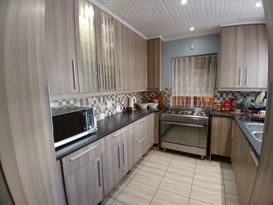 3 Bedroom Property for Sale in Germiston Central Gauteng