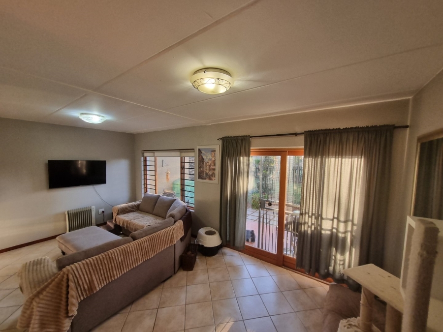 2 Bedroom Property for Sale in Paulshof Gauteng