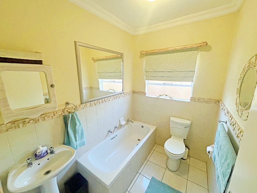 3 Bedroom Property for Sale in Heuwelsig Estate Gauteng