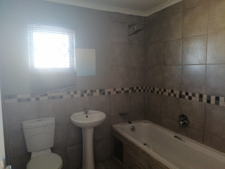 To Let 3 Bedroom Property for Rent in Riverbend AH Gauteng