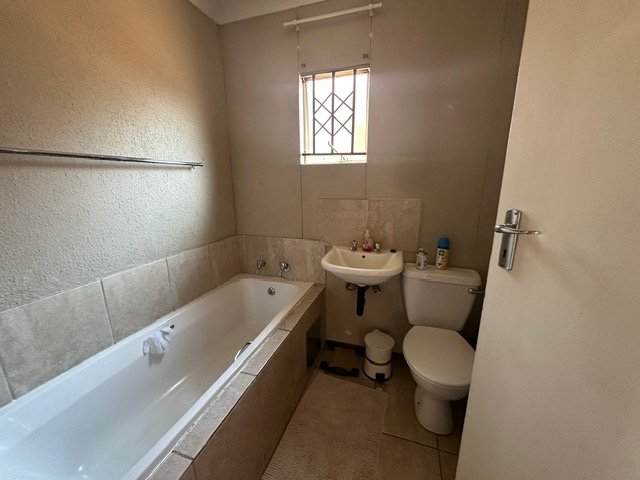 To Let 2 Bedroom Property for Rent in Cosmo City Gauteng