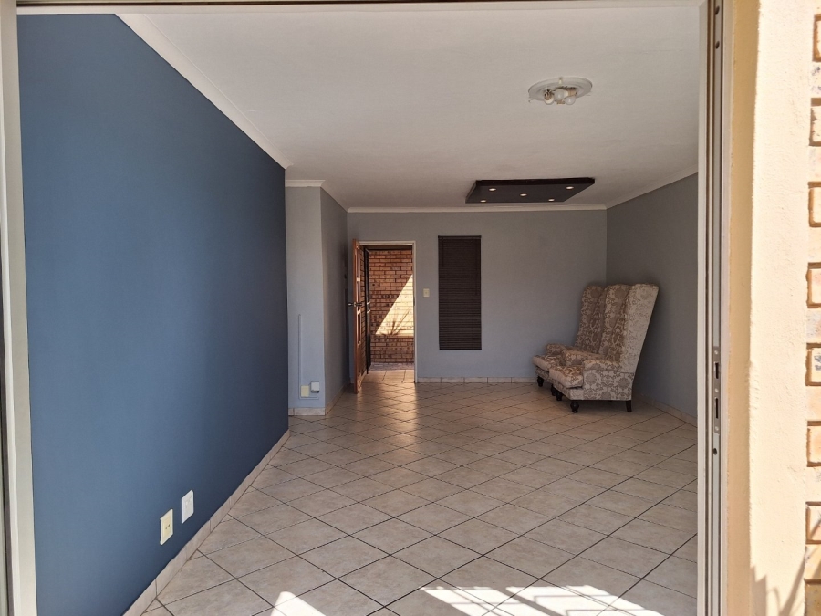 2 Bedroom Property for Sale in The Wilds Gauteng