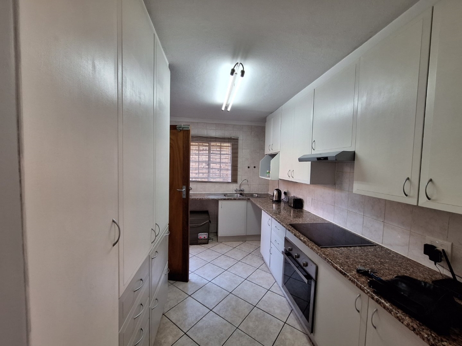 2 Bedroom Property for Sale in The Wilds Gauteng