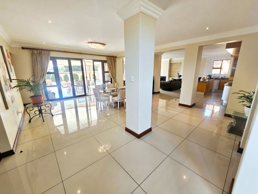 5 Bedroom Property for Sale in Zambezi Country Estate Gauteng