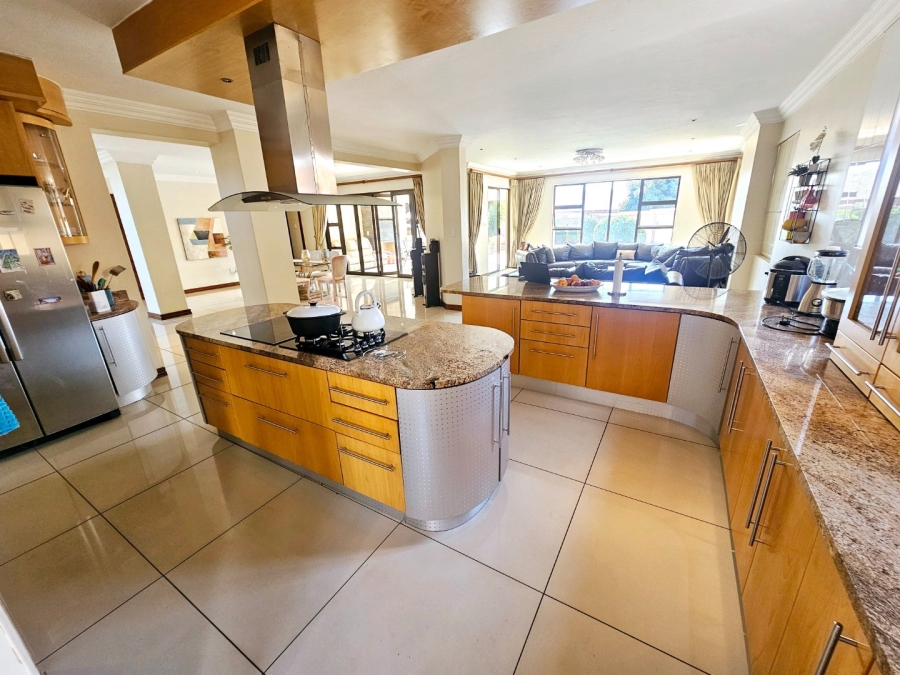 5 Bedroom Property for Sale in Zambezi Country Estate Gauteng