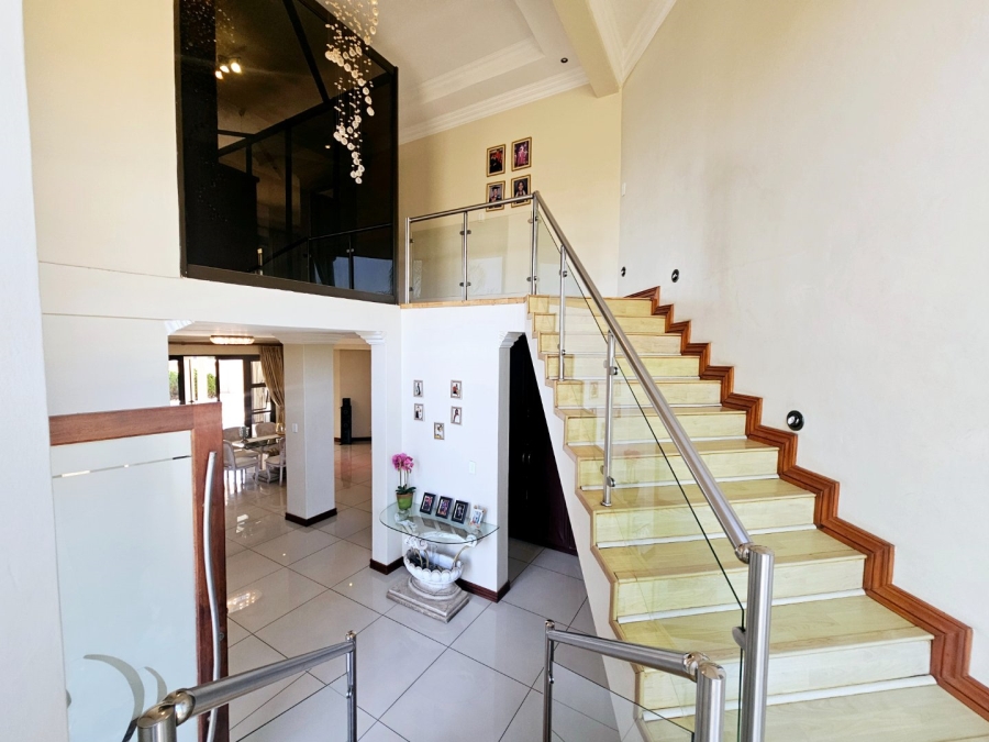 5 Bedroom Property for Sale in Zambezi Country Estate Gauteng