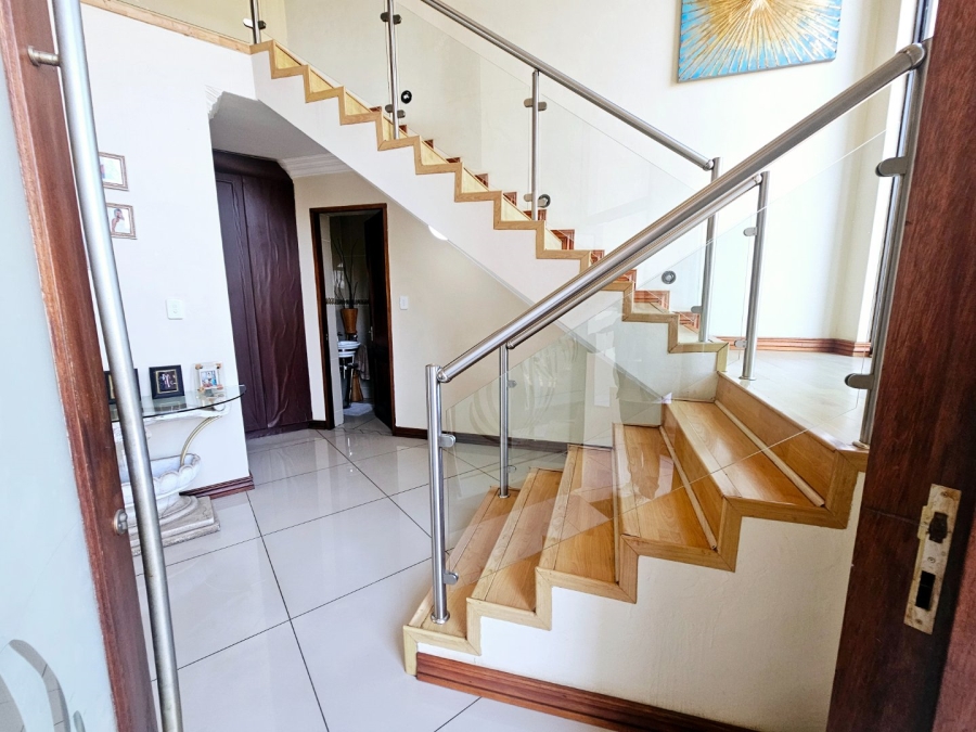 5 Bedroom Property for Sale in Zambezi Country Estate Gauteng