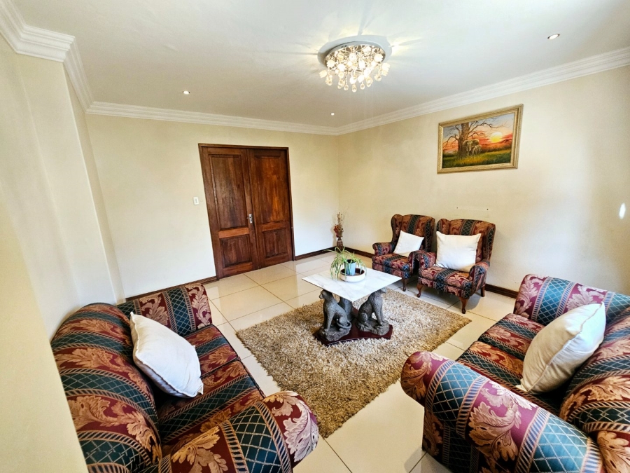 5 Bedroom Property for Sale in Zambezi Country Estate Gauteng