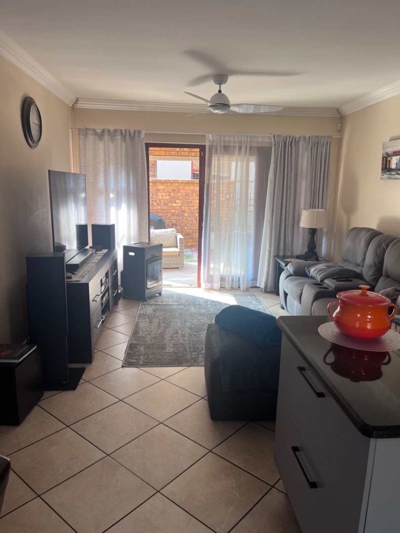 2 Bedroom Property for Sale in Bartlett Gauteng