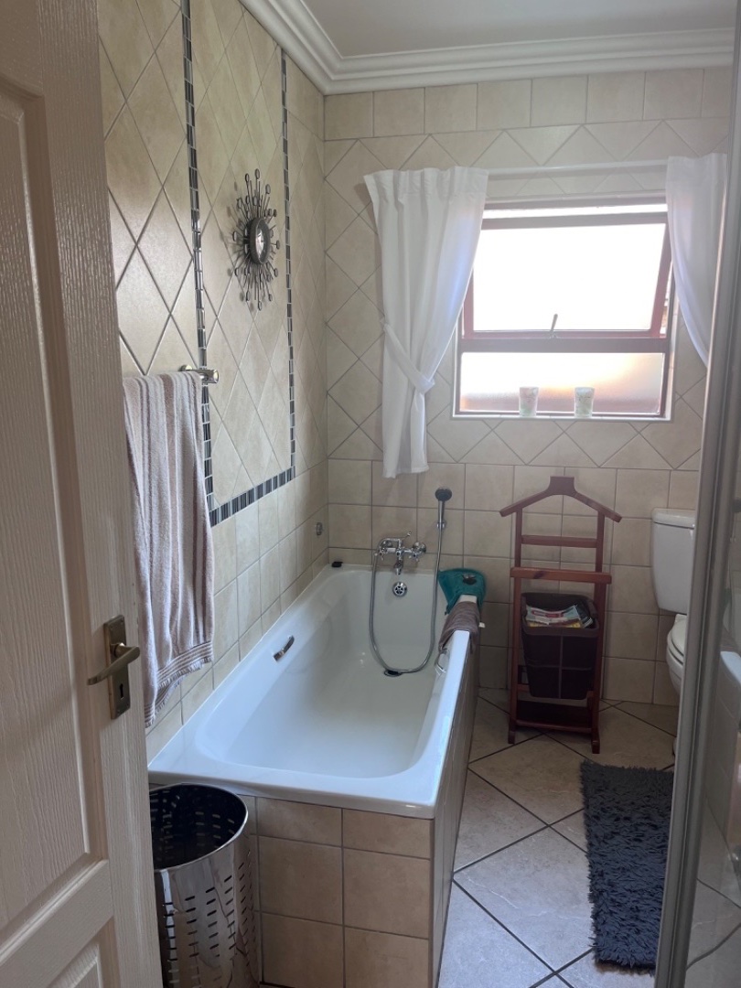 2 Bedroom Property for Sale in Bartlett Gauteng