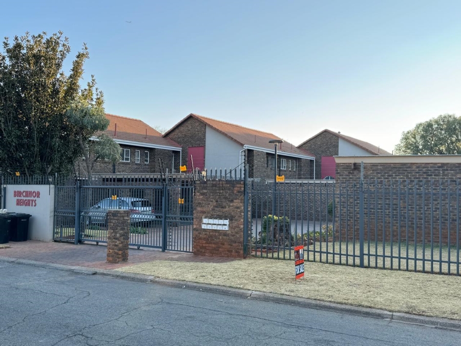 3 Bedroom Property for Sale in Birchleigh North Gauteng