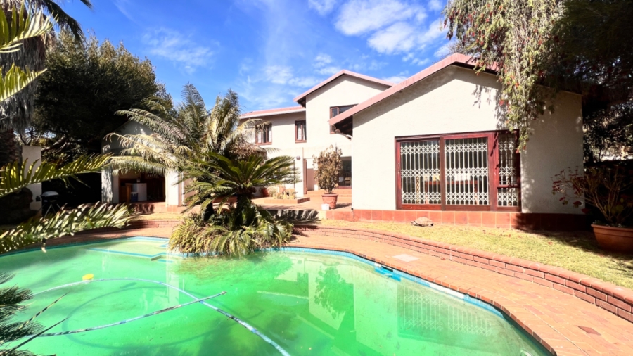 4 Bedroom Property for Sale in Lonehill Gauteng