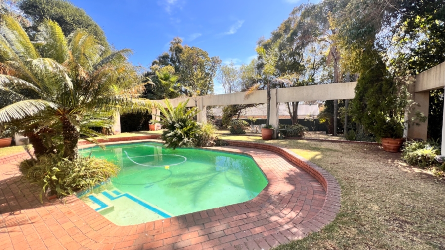 4 Bedroom Property for Sale in Lonehill Gauteng