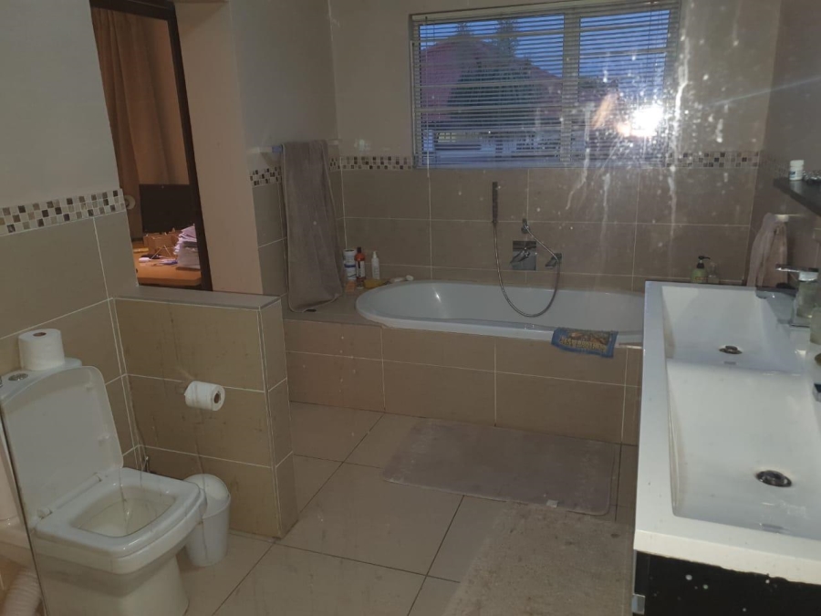 3 Bedroom Property for Sale in Sydenham Gauteng