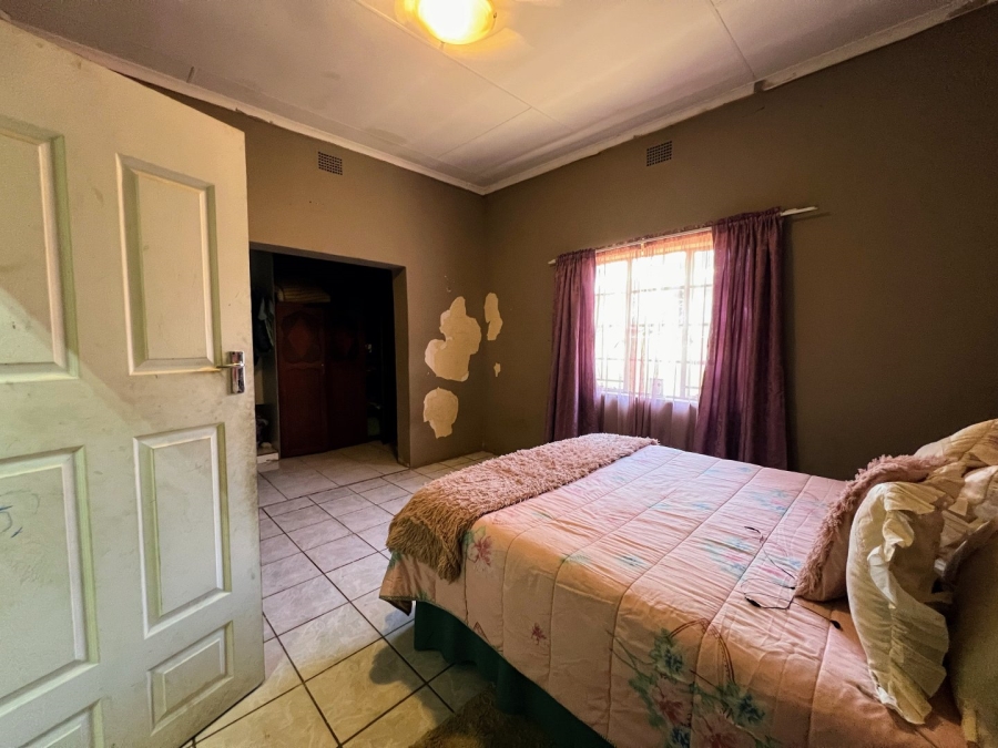 4 Bedroom Property for Sale in Booysens Gauteng