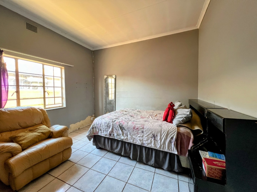 4 Bedroom Property for Sale in Booysens Gauteng