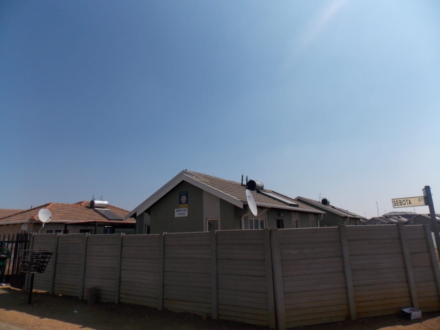 3 Bedroom Property for Sale in Windmill Park Gauteng